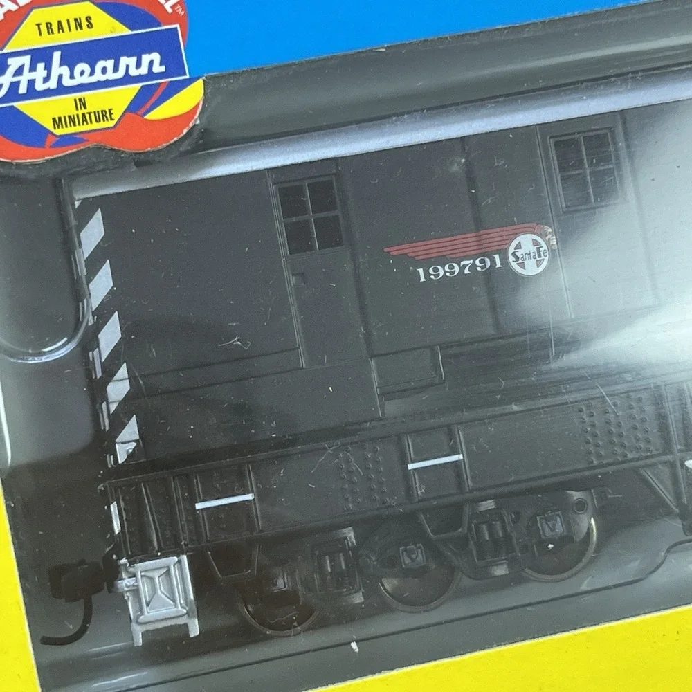 Athearn 7531 HO Santa Fe‎ 200-Ton Crane with Tender Set NEW in Box
